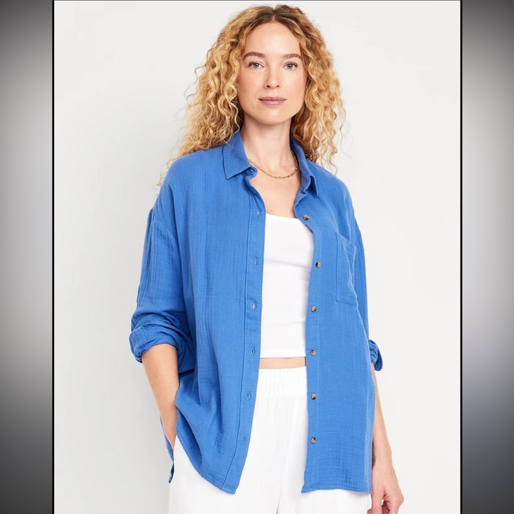 GUC Size Large Old Navy Lightweight Blue Crinkle Gauze Button-Up Shirt